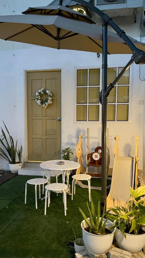 Helena'S Studio Suite Gerik Exterior foto